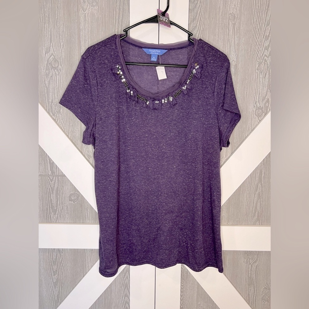 392. Simply Vera Vera Wang Jeweled Casual Top xl